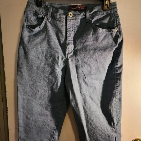 Blue Gloria Vanderbilt Amanda Skimmer Capris with decorative pockets - Picture 4 of 6